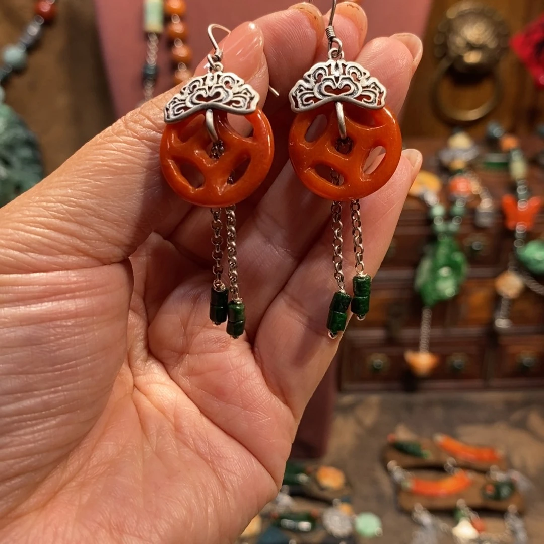 翡翠吊坠(赠链)未镶嵌