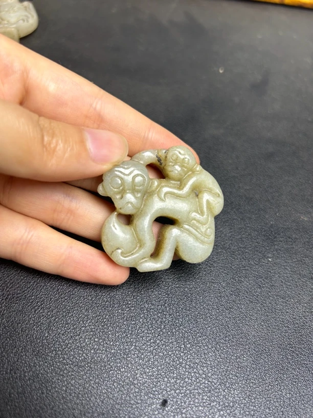 和田玉 子母玉猴  辈辈亲玉猴