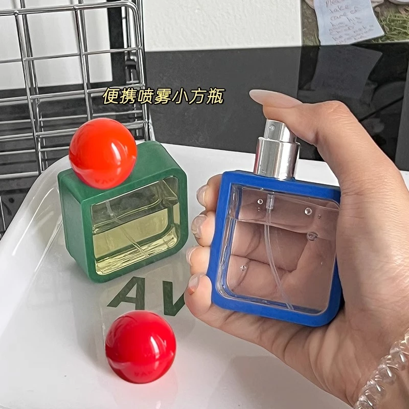 多巴胺便携式喷瓶香水喷雾瓶补水旅行细雾分装保湿小花露水分装瓶