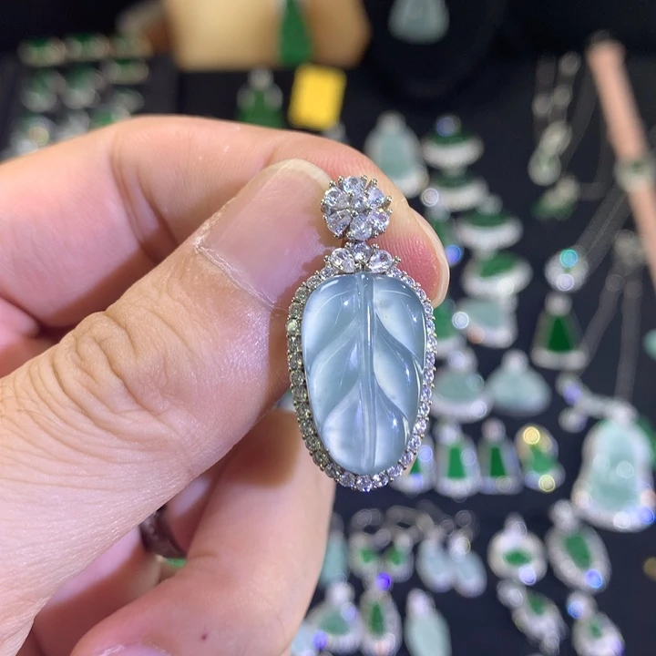 颈饰银S925镶嵌翡翠