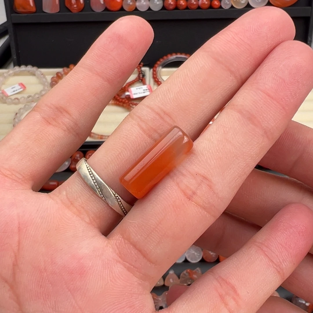 南红玛瑙未镶嵌川料路路通