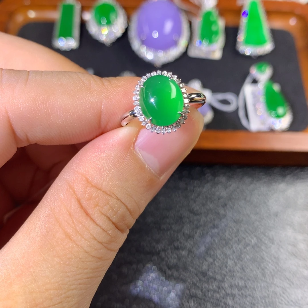 翡翠18K金镶嵌戒指翡翠