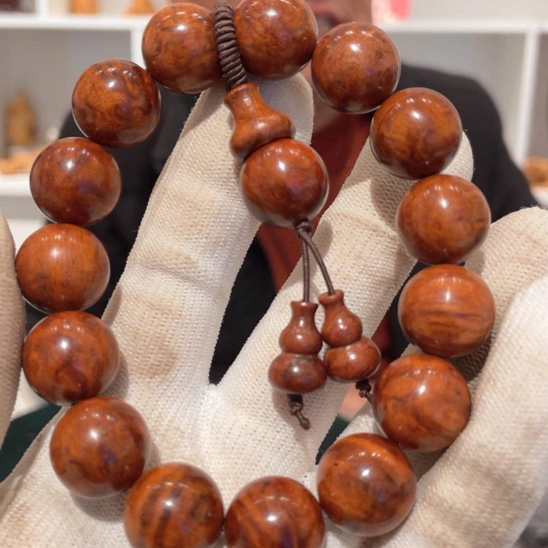 【闪购商品】柏木（崖柏）1.5红瘤花梨木串