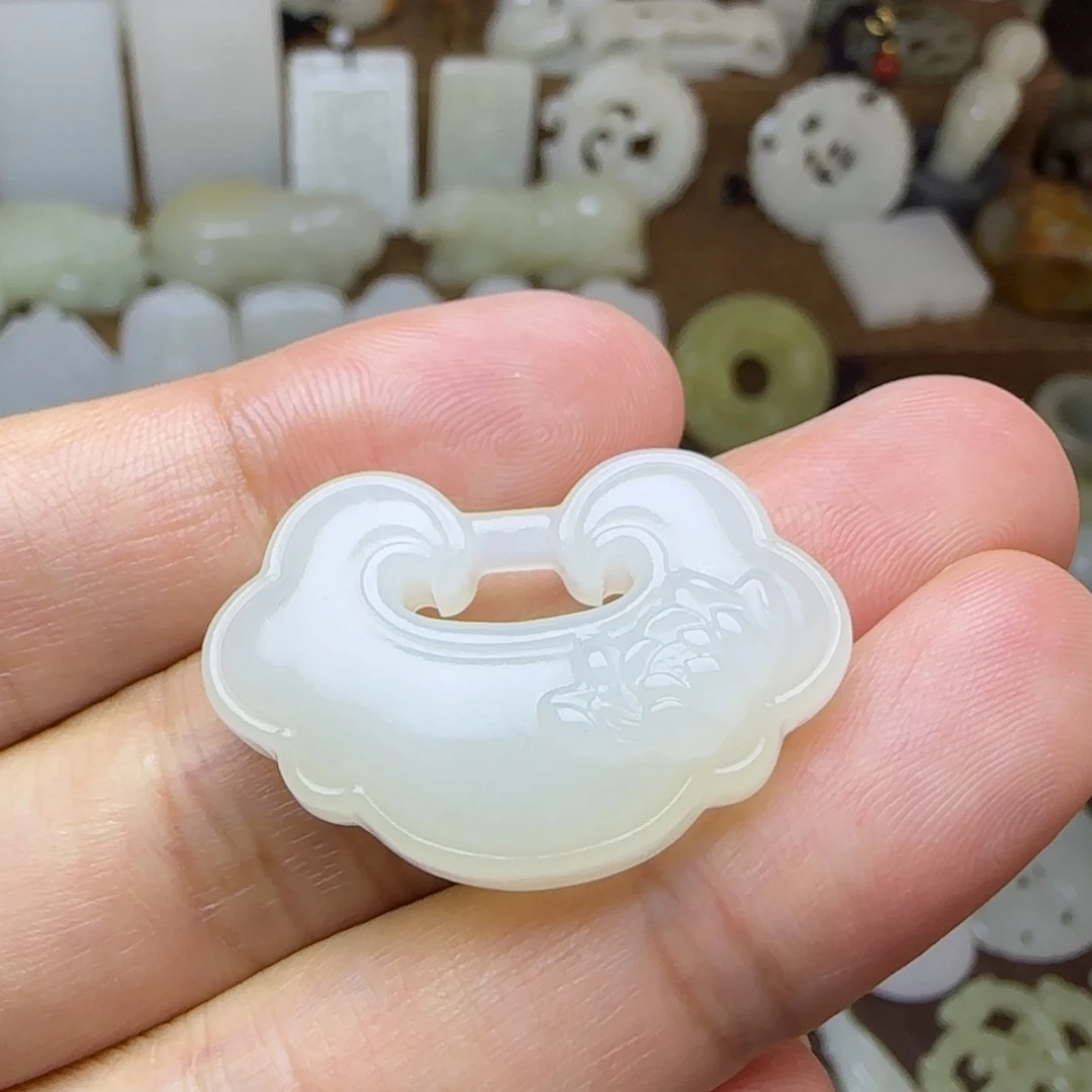 和田玉未镶嵌挂件