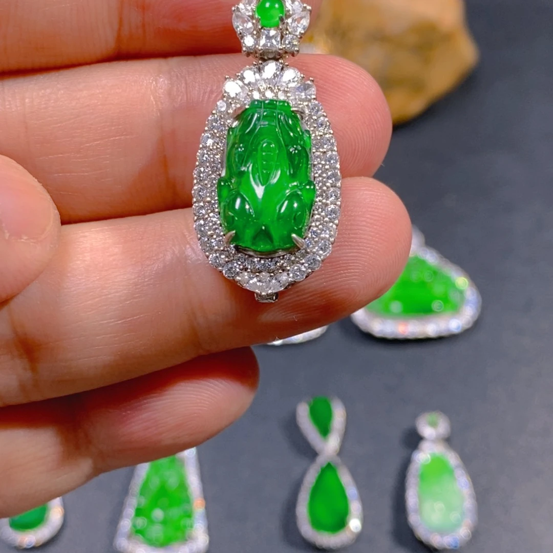 翡翠未镶嵌吊坠(不含链)