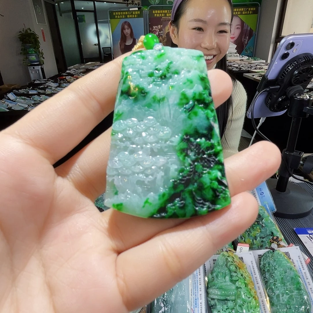 颈饰未镶嵌翡翠一