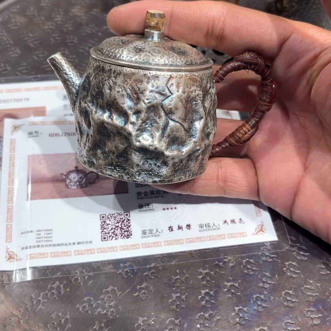 鴻**起纯银秦权泡壶手工锻打工艺