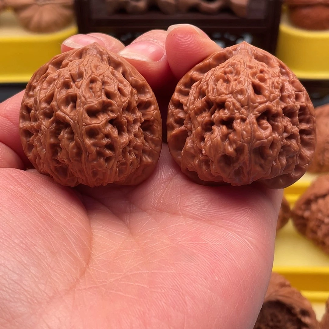 文玩核桃把件水龙纹