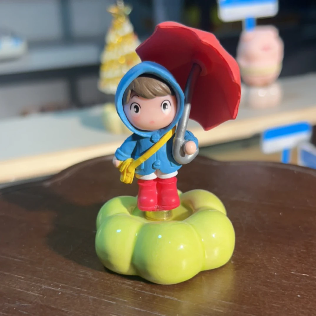 可爱打伞女孩卡通人偶陶瓷摆件桌面办公室装饰治愈小物