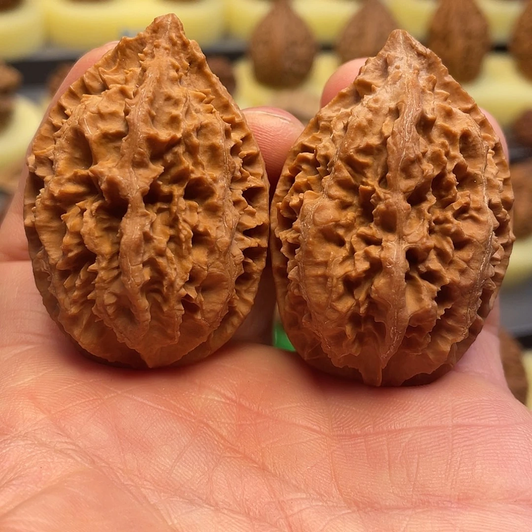 吊坠猴头核桃白山蚂蚁对歪文玩核桃14号