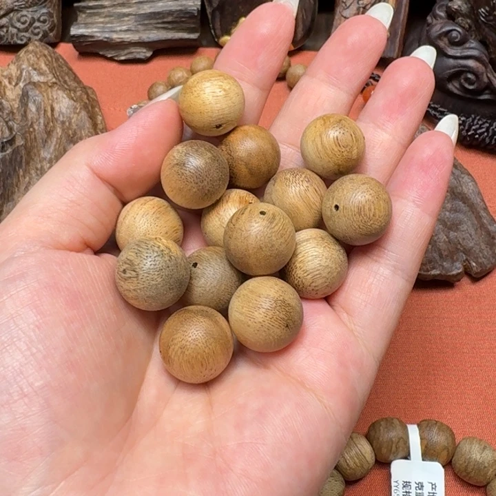 大叶紫檀（黑酸枝木类）