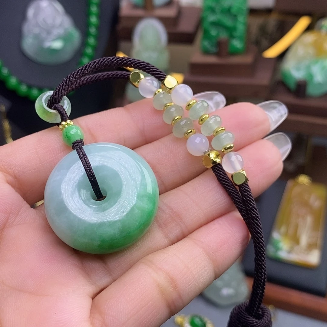 吊坠(赠链)未镶嵌翡翠