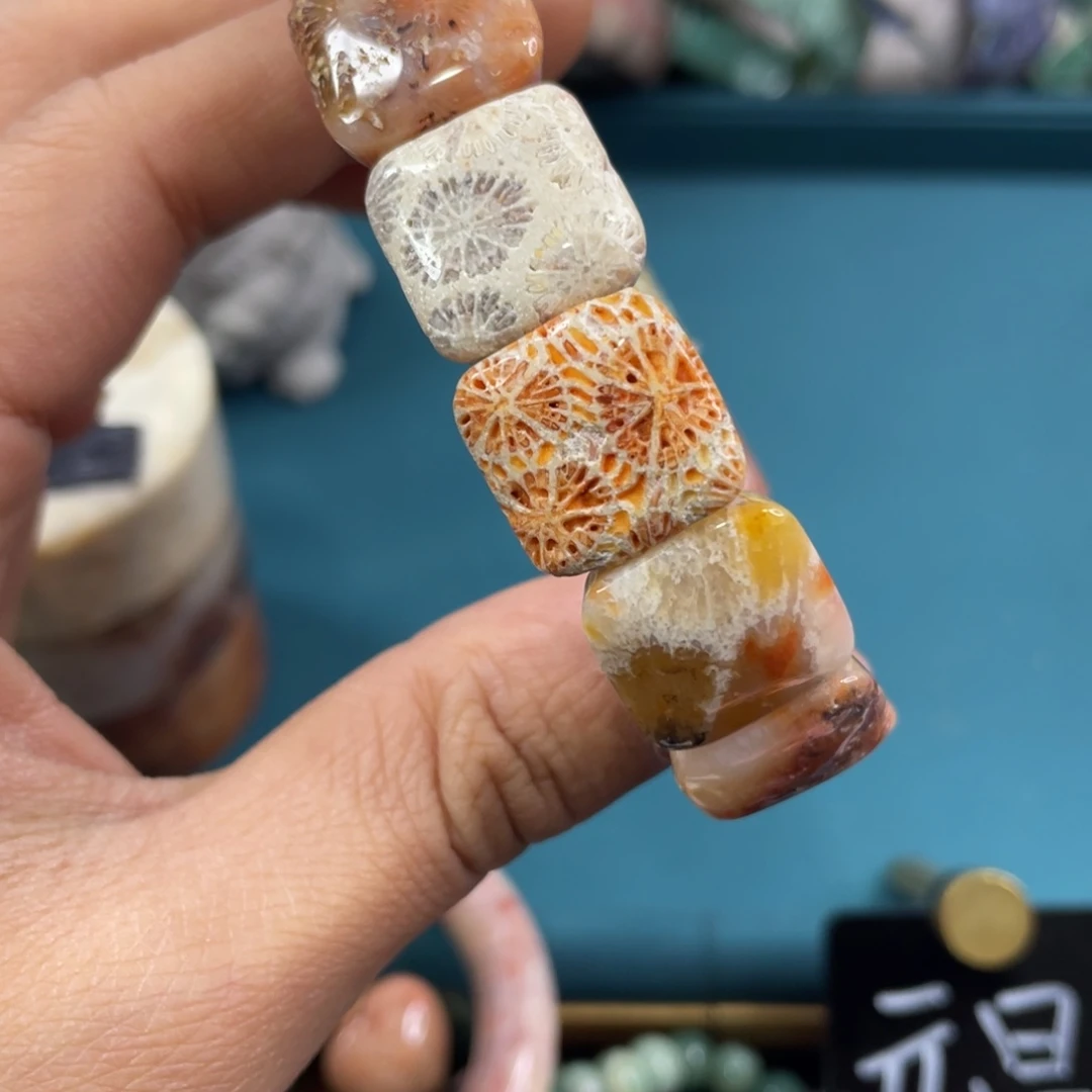 未镶嵌手镯硅化玉