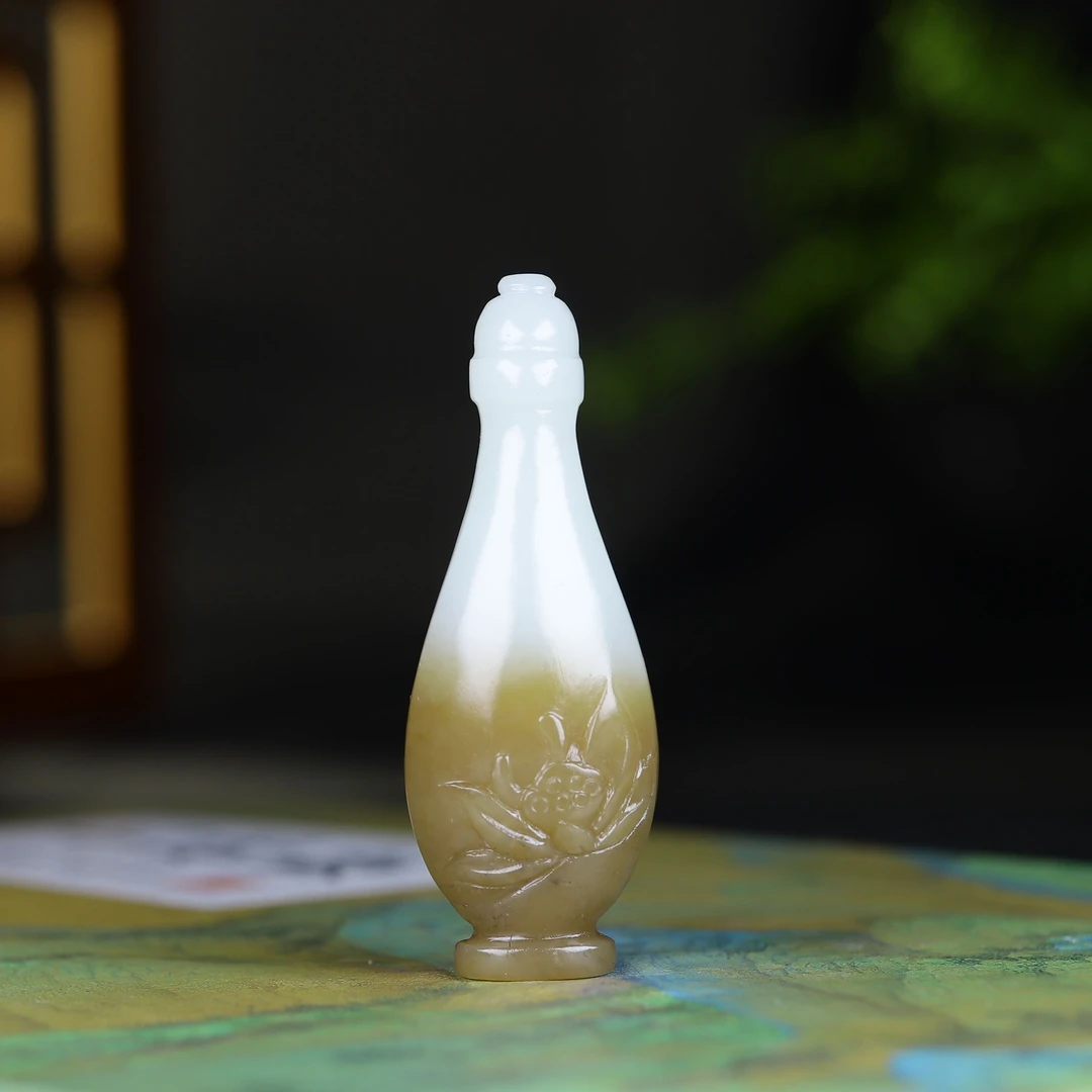 111541和田玉糖白花瓶