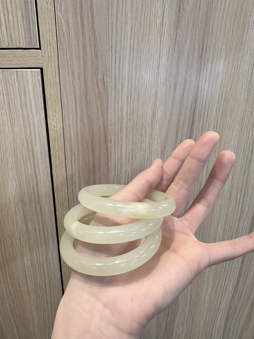 天然玉石青白色手镯