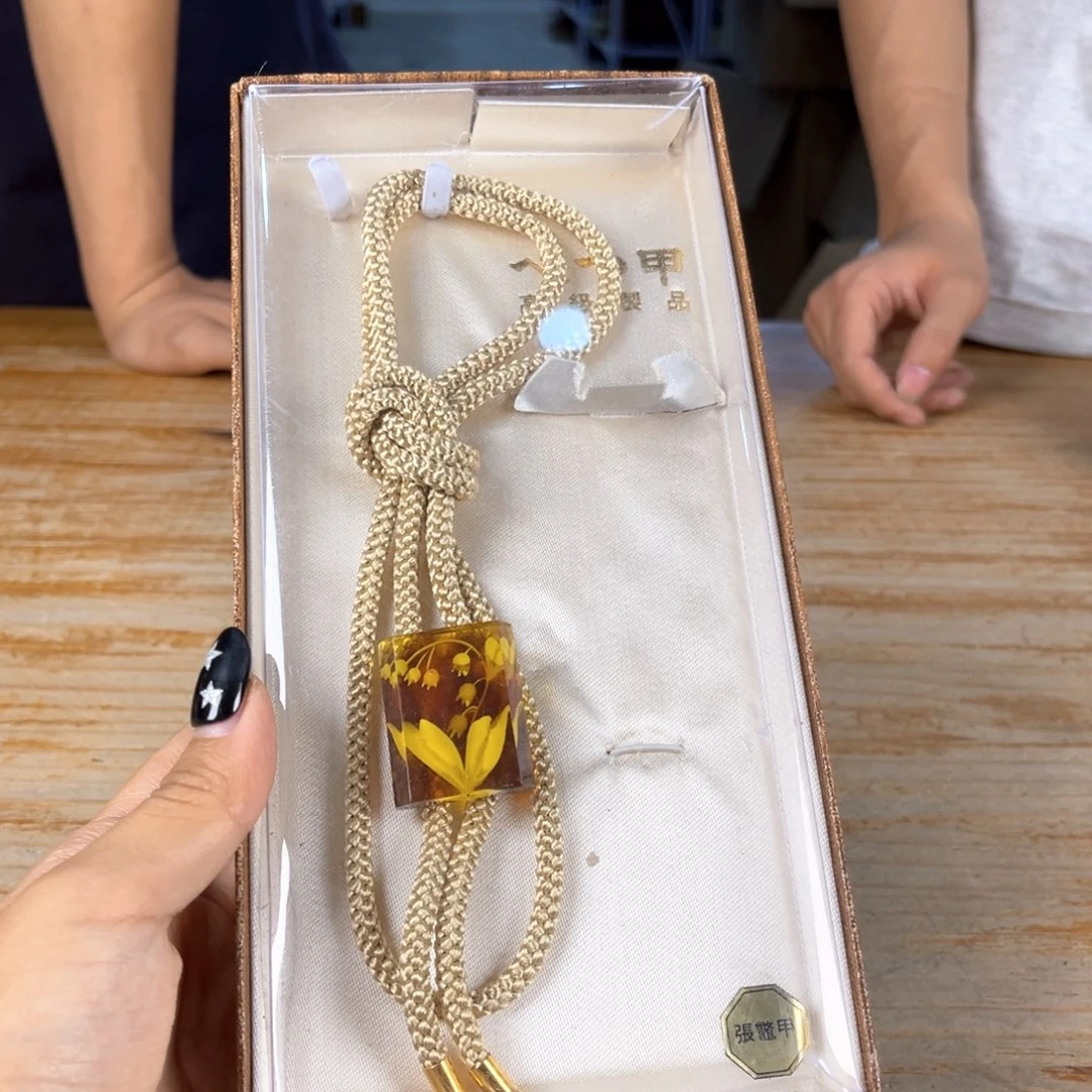 这两家银行对金融服务实行监管在