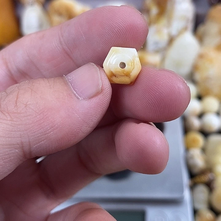 琥珀未镶嵌裸石我