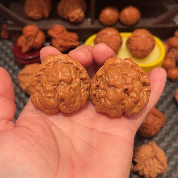 文玩核桃吊坠蛤蟆头