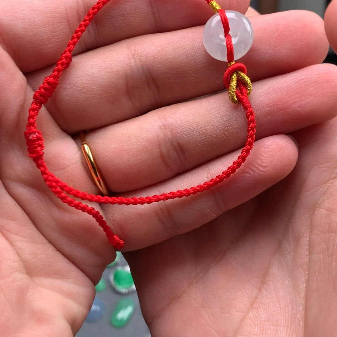 翡翠未镶嵌颈饰你是