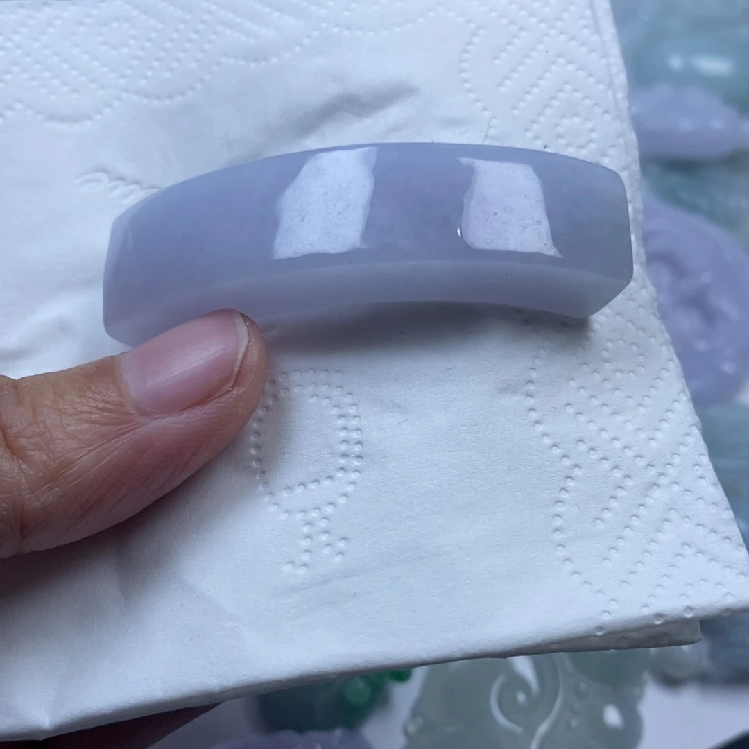 颈饰未镶嵌翡翠忆**沫翡翠