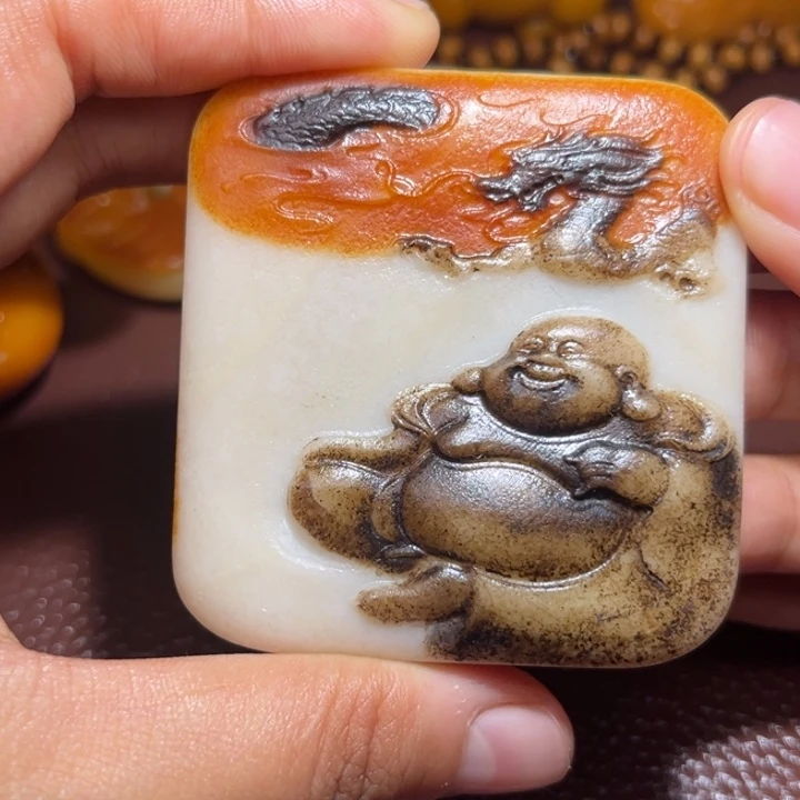 亮***）和田玉未镶嵌颈饰