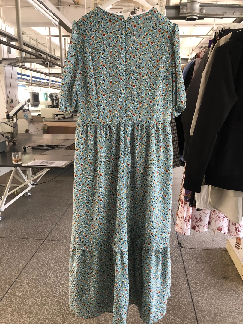 （孤品）不褪色ins风侧拉链夏季气质连衣裙V领绿色时尚印花