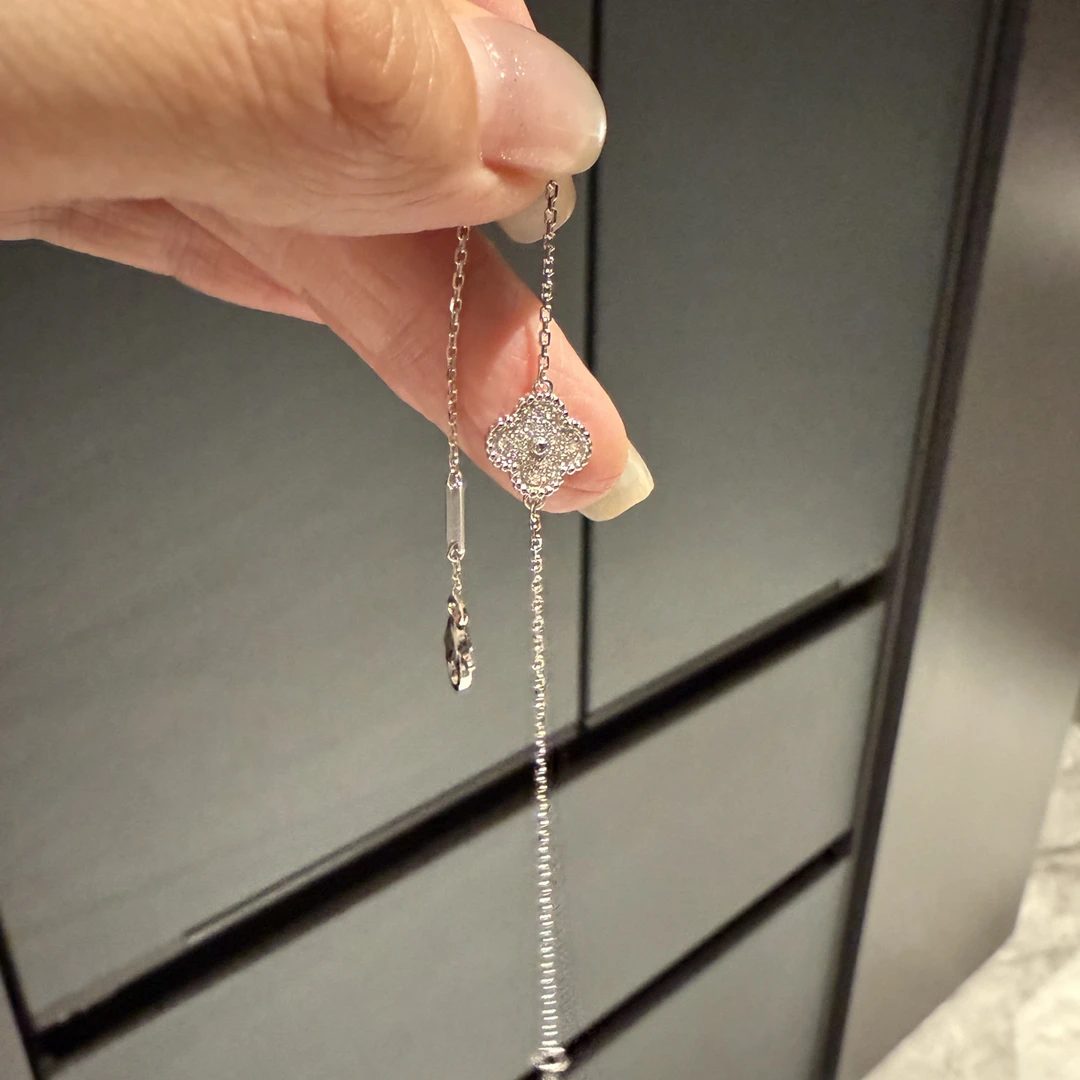 18k金钻石mini手链（多样性发其一）