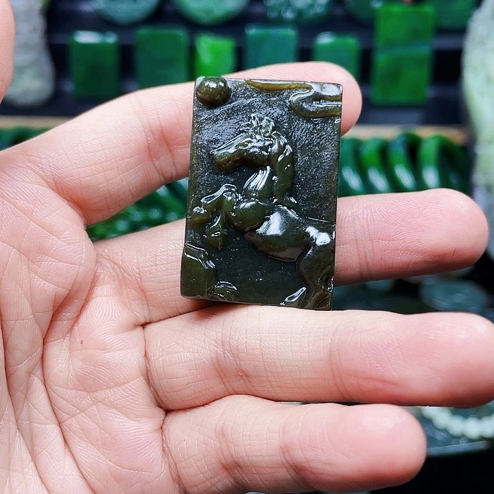 和田玉未镶嵌挂件