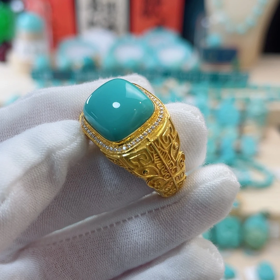 绿松石珠宝奇石18K金镶嵌