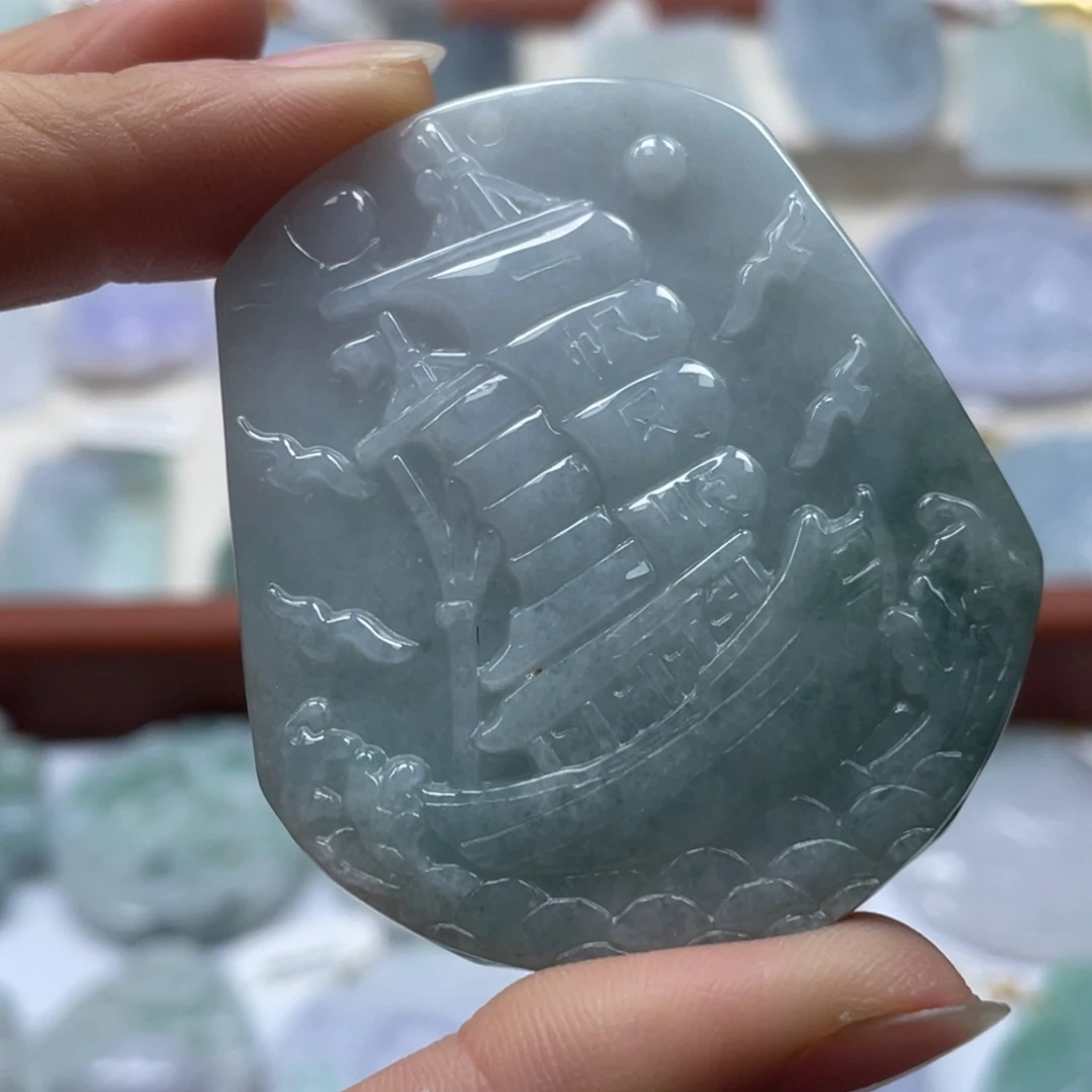 翡翠未镶嵌颈饰翡翠23