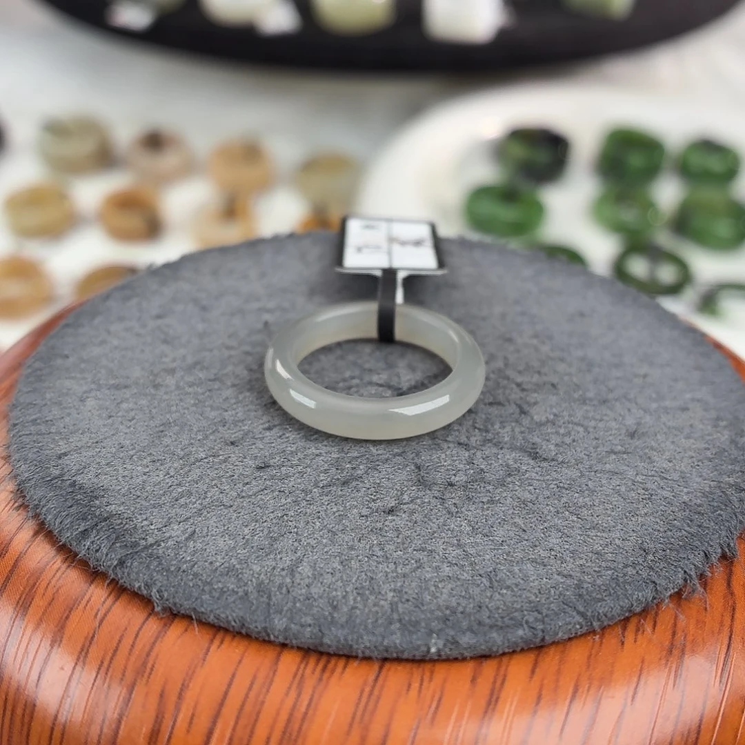 和田玉未镶嵌戒指b3冰透灰圆条17有包容不退换