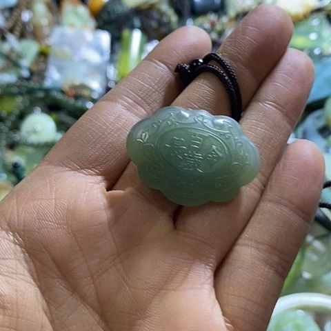 岫玉颈饰未镶嵌挂件