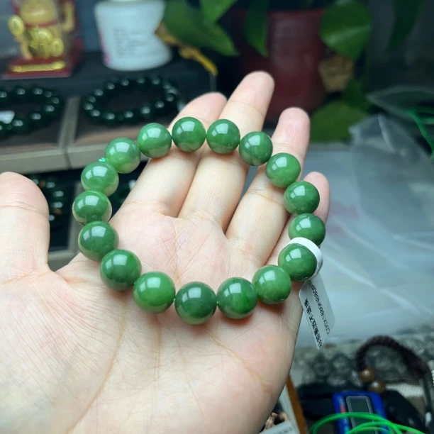 和田玉碧玉12M手串阳绿