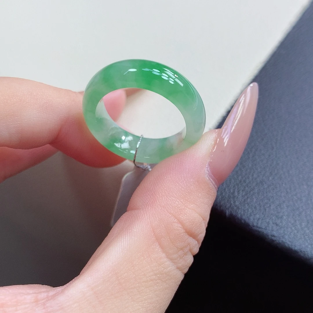 翡翠未镶嵌戒圈17-18号