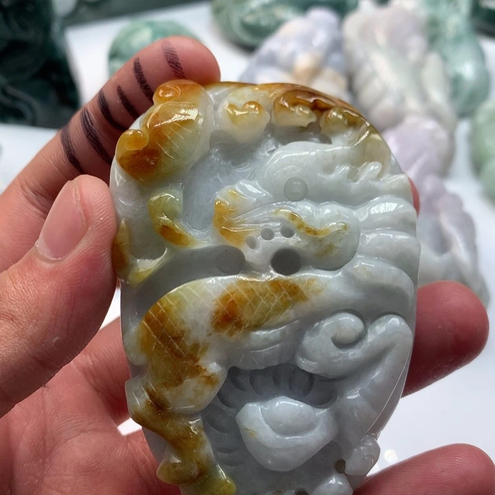 翡翠未镶嵌颈饰保真天然a货翡翠