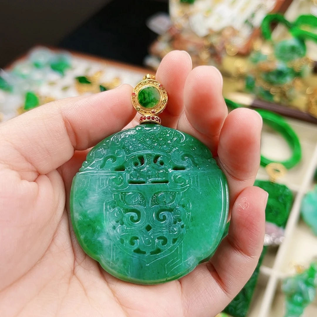 【闪购商品】吊坠(赠链)未镶嵌翡翠