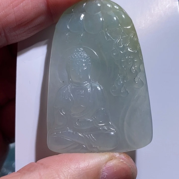 翡翠未镶嵌颈饰假一赔十