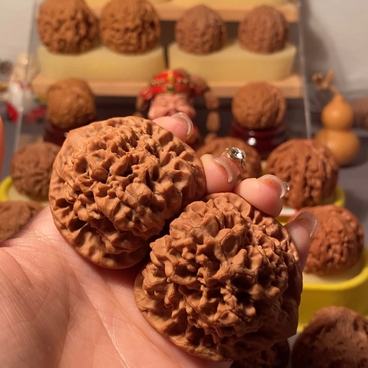 老***哥文玩核桃吊坠48官帽