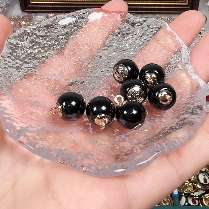 珍珠纽扣源头原创设计