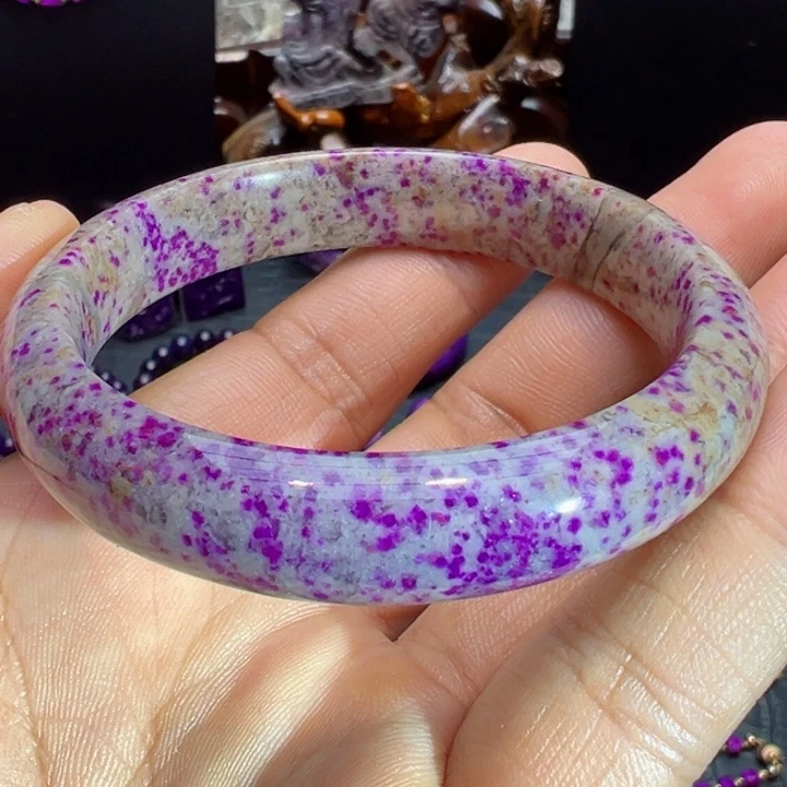 未镶嵌苏纪石（舒俱来）手镯