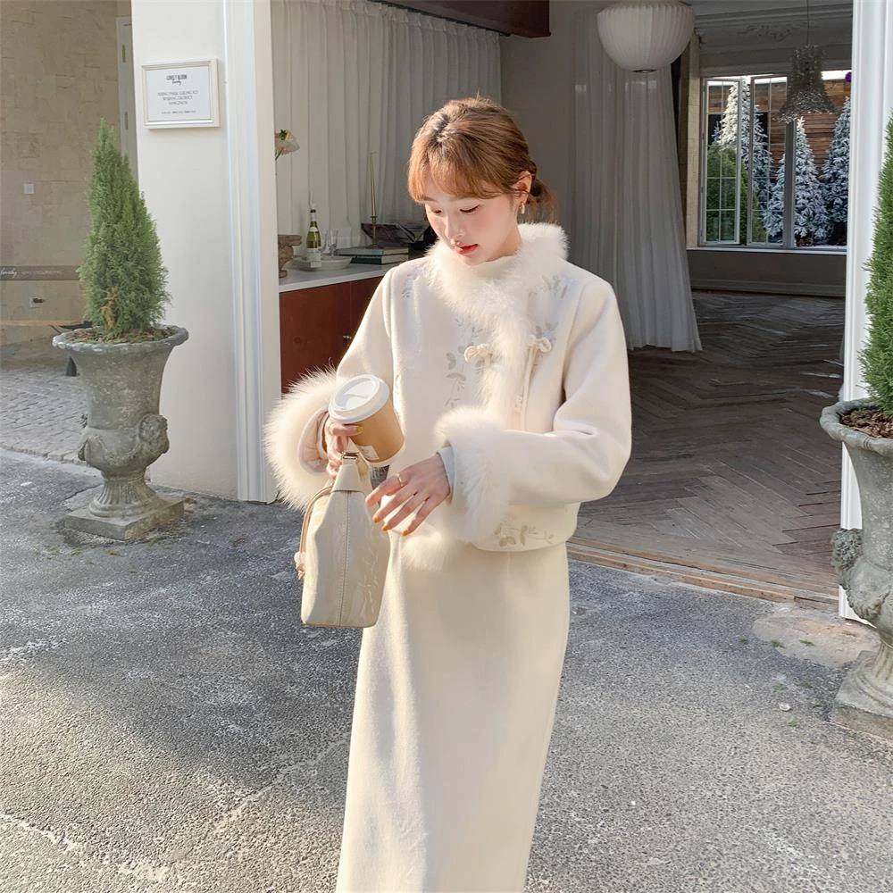 白色新中式国风毛领羽绒服半身裙两件套装女气质名媛轻奢高端上衣