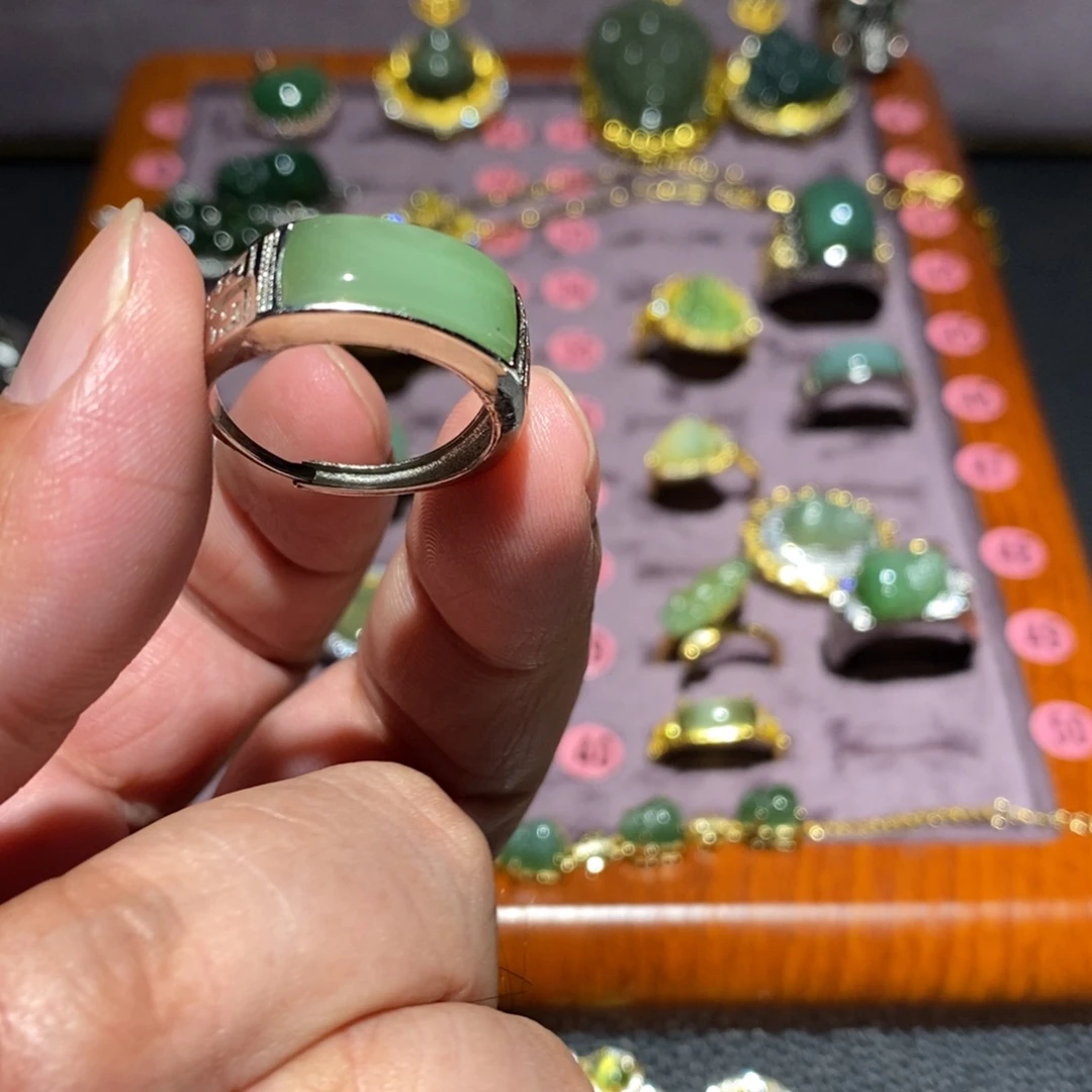 和田玉（碧玉）未镶嵌戒指