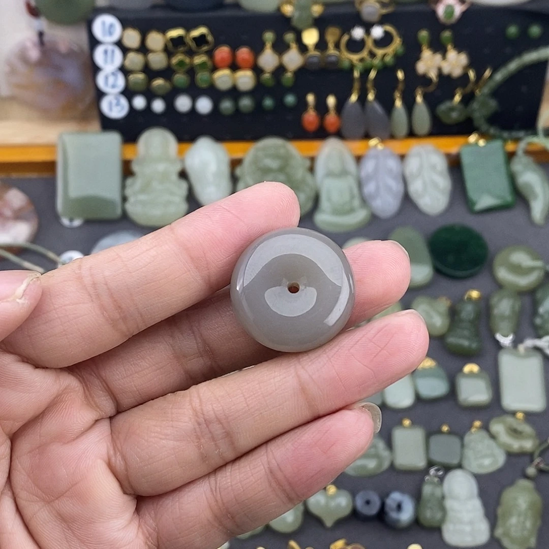 和田玉未镶嵌吊坠(不含链)