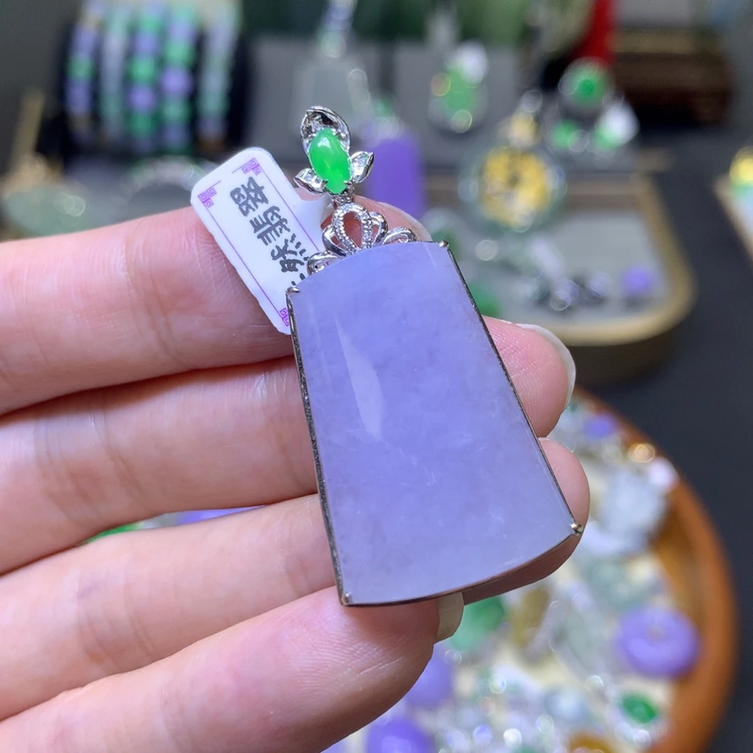 翡翠18K金镶嵌颈饰翡翠吊坠项链