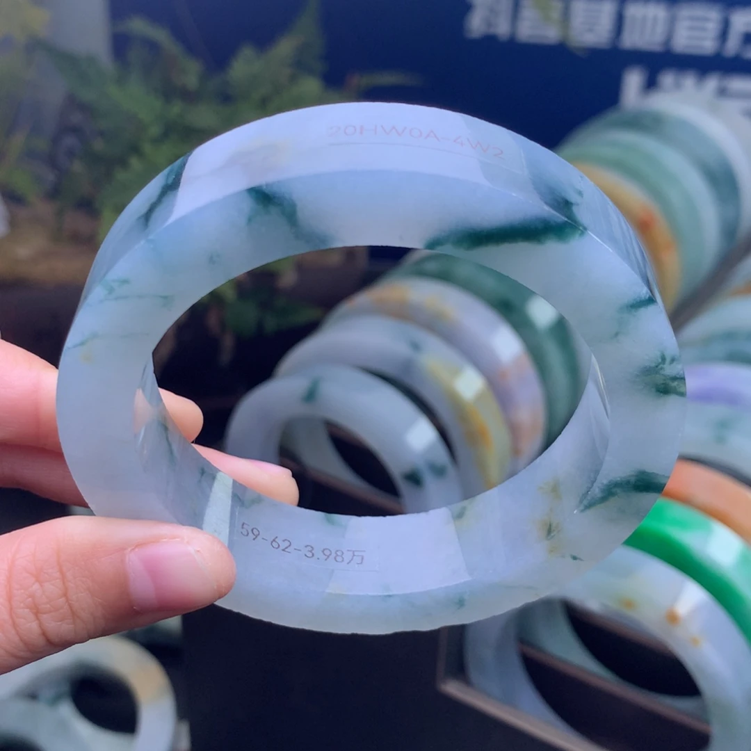 定制翡翠未镶嵌手镯不退不换