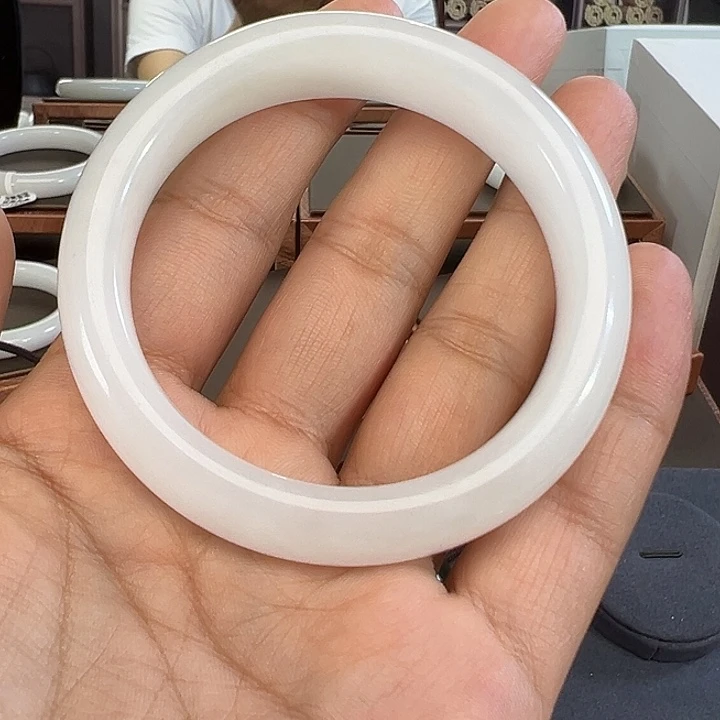 和田玉（白玉）手镯未镶嵌(****.