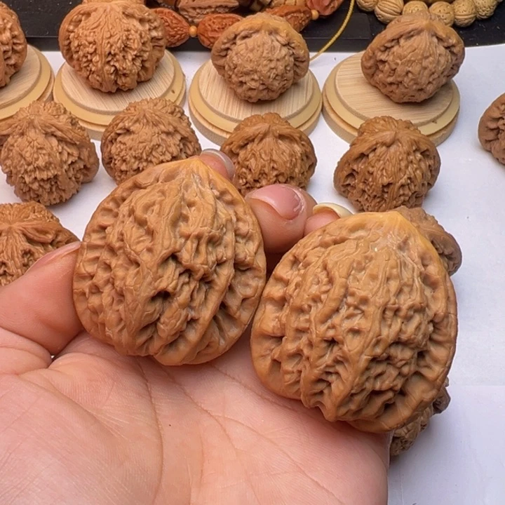 文玩核桃把件波**师金公子40