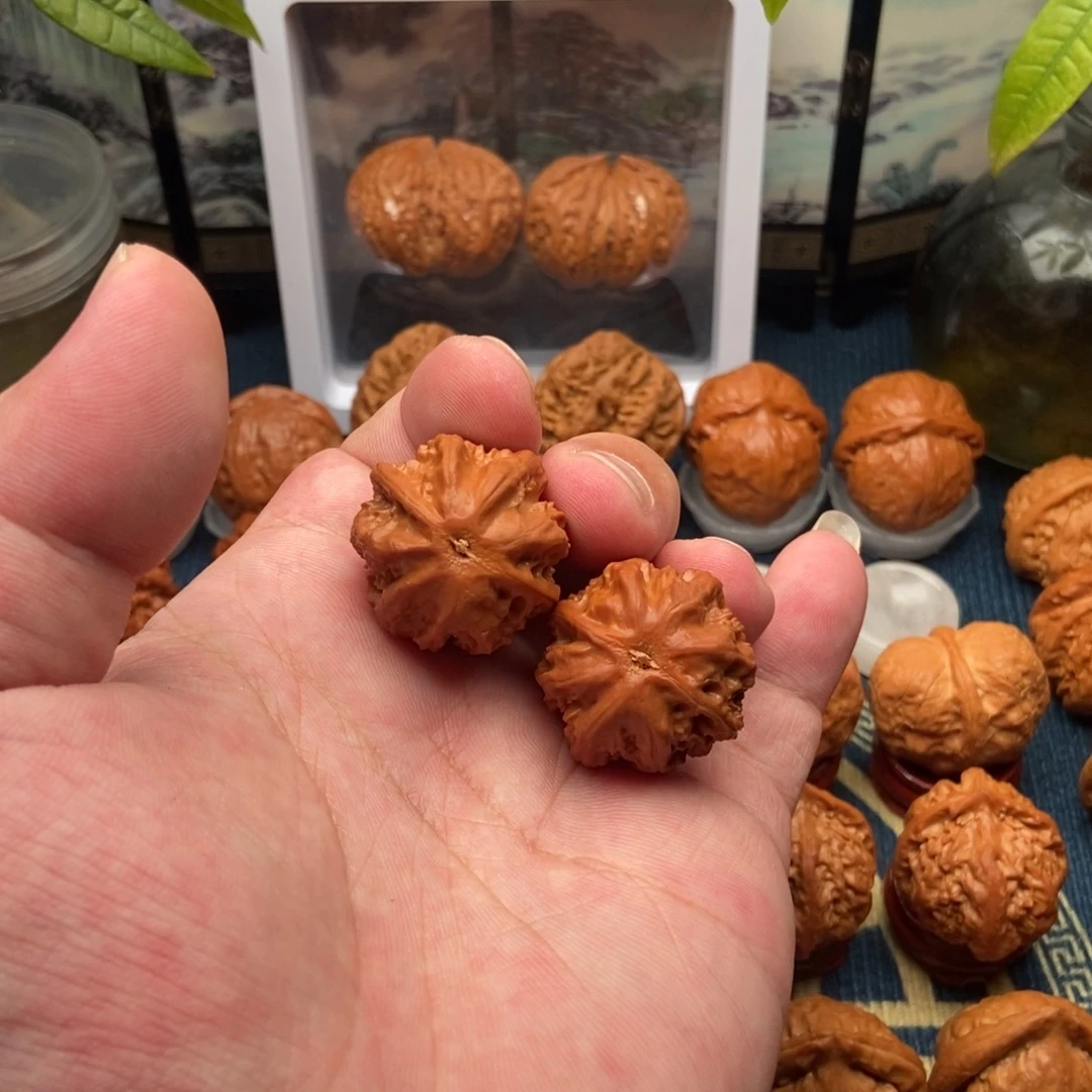 文玩核桃把件八棱