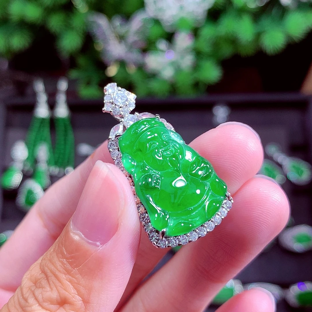 颈饰未镶嵌翡翠天然