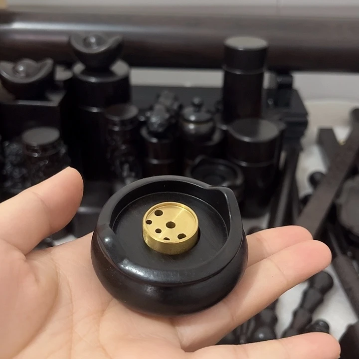 月***石黑酸枝木类紫光檀香炉